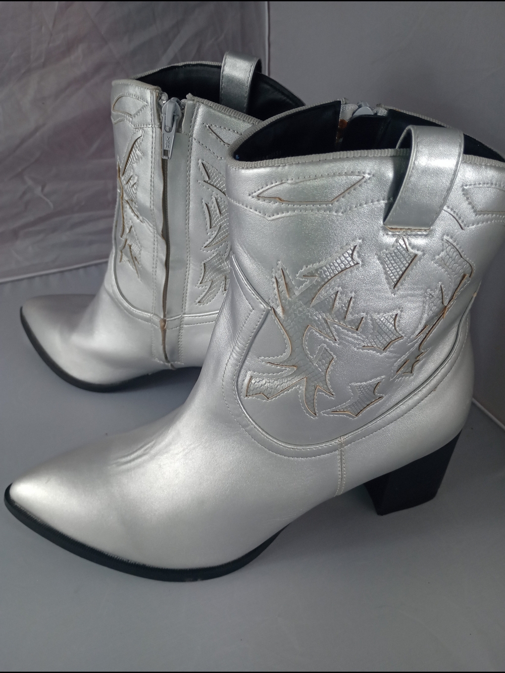 Comfortview Metallic Silver Western Ankle Boots